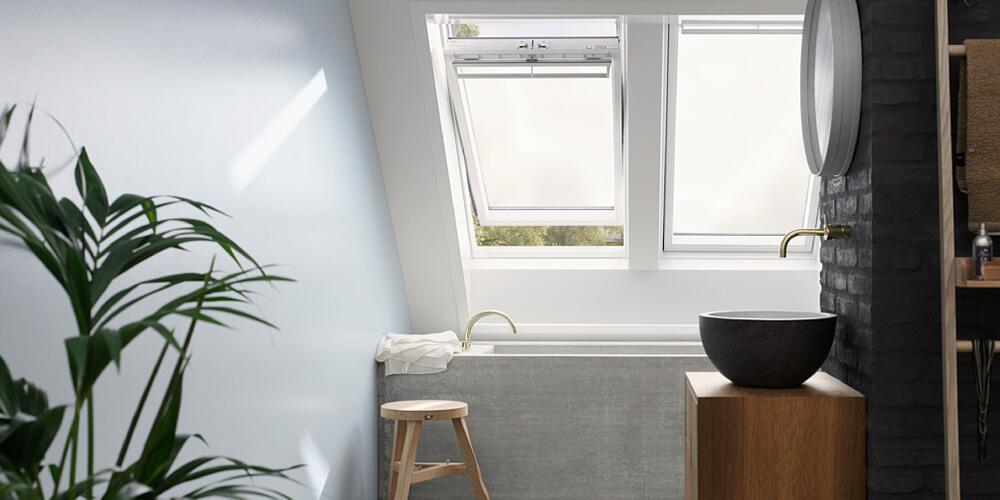 παράθυρο στέγης VELUX GGU 0070 σε μπάνιο παράθυρο στέγης VELUX GGU 0070 σε μπάνιο